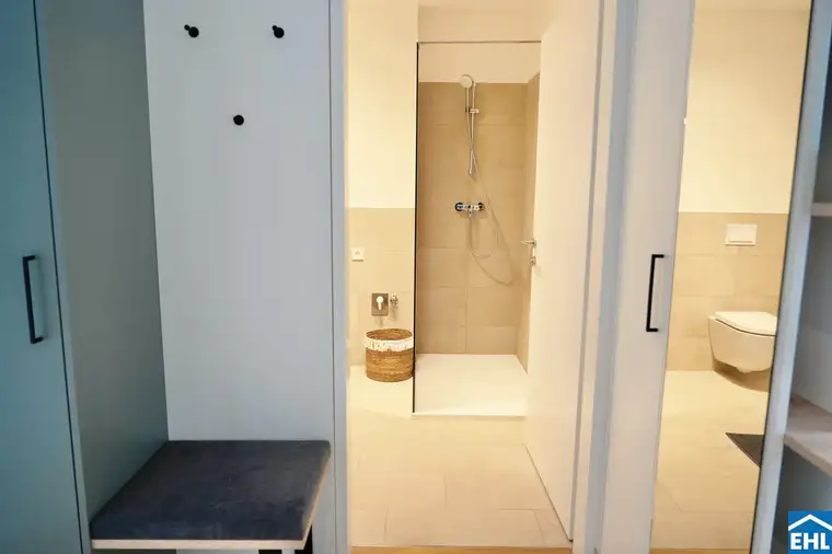 Urbanes Wohnen im High Five Tower ab sofort! Kompakte 2-Zimmer-Wohnung mit Loggia
