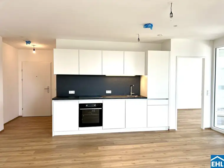 Moderne 2-Zimmer-Wohnung im 10.OG mit Einbauküche und Co-Working-Raum– Perfekt für junge Paare!