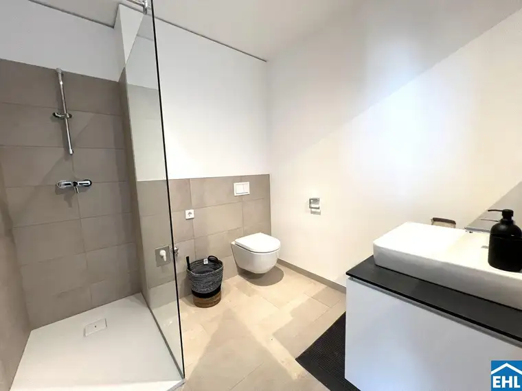 Top ausgestattete 2-Zimmer-Wohnung mit Loggia im 17.OG!
