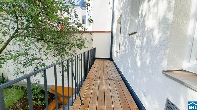 Sanierte 3-Zimmer-Wohnung mit Hofterrasse!