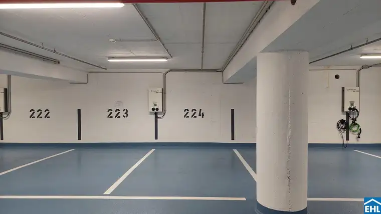 Tiefgaragen-Stellplatz mit E-Ladestation in der Beatrixgasse zwischen Stadtpark und Modenapark
