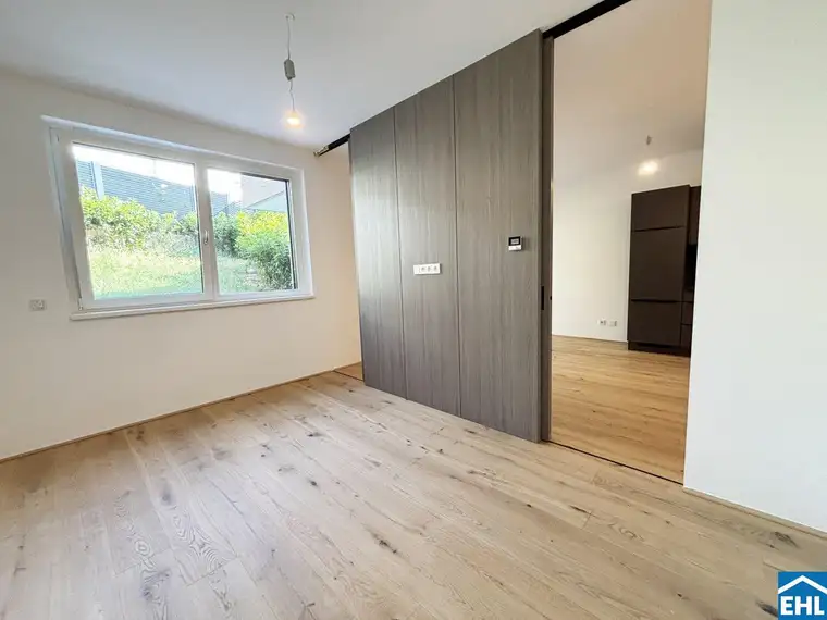 3-Zimmerwohnung mit Pool &amp; Eigengarten!