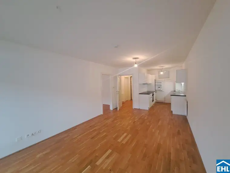 Schöne 2 Zimmer Wohnung mit Balkon in zentraler Lage