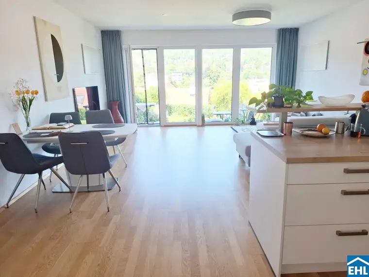 Wohnerlebnis mit traumhaftem Ausblick und uneinsehbarem Garten