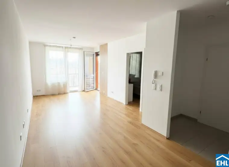 *Ab 01.09* Erstklassige 2 Zimmerwohnung mit Freifläche nahe Center West und Strassganger Bad