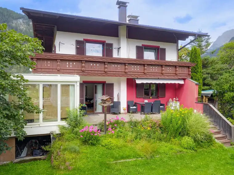 Tiroler Einfamilienhaus mit Wintergarten sehr sonnig