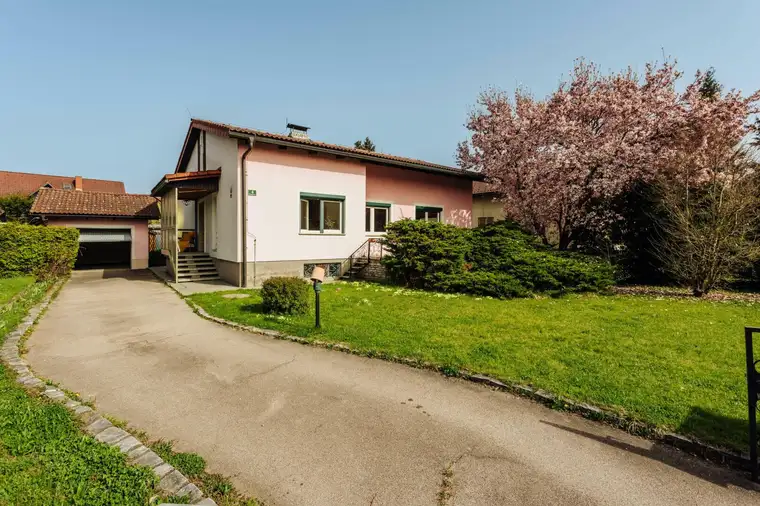 Preisreduktion! Einfamilienhaus mit großem Garten und viel Potenzial in Seiersberg-Pirka