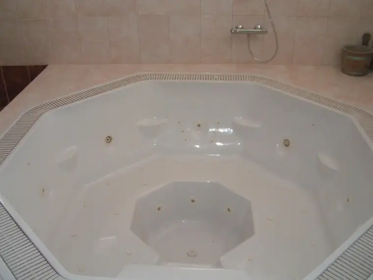 PREISREDUZIERUNG Villa im Grünen