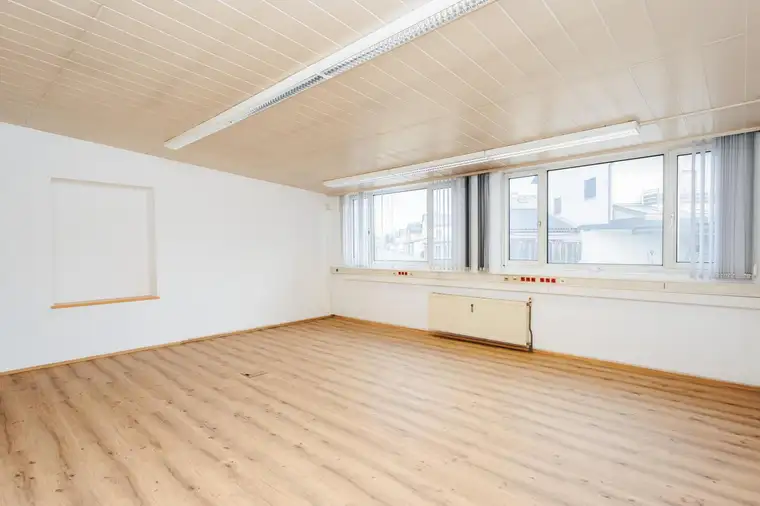 Büro mit guter Raumaufteilung und bester Erreichbarkeit in Puntigam