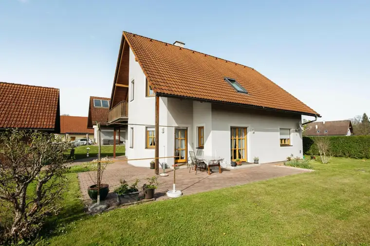 Charmantes Wohnhaus mit einer Top Infrastruktur