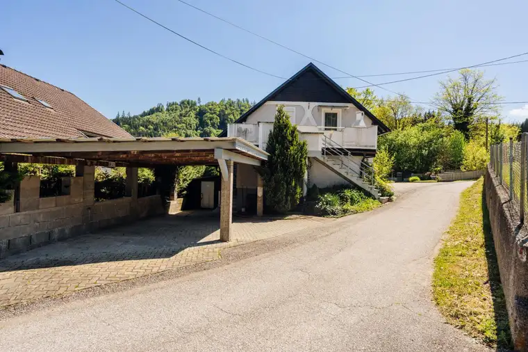 Charmantes Wohnhaus in idyllischer Lage in Moosburg! Energieeffizient, modernisiert &amp; vielseitig nutzbar!