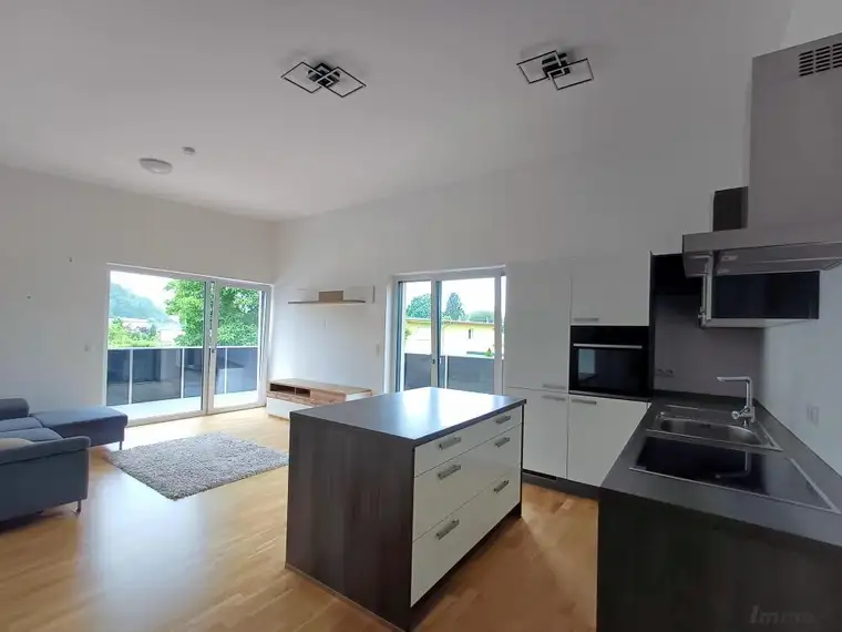 8421 Wolfsberg/Schw.: Hochwertige Terrassenwohnung im Grünen (BJ 2020)
