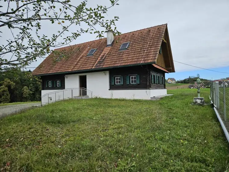 8522 - HAUS IN ALLEINLAGE auf einem Huegel mit ca. 2,06ha Scheibengrund