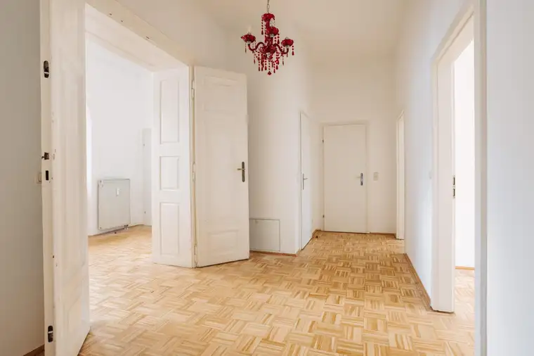 8412: Wohnen im Schloss Herbersdorf: Mietwohnung in idyllischer Ruhelage in Allerheiligen bei Wildon