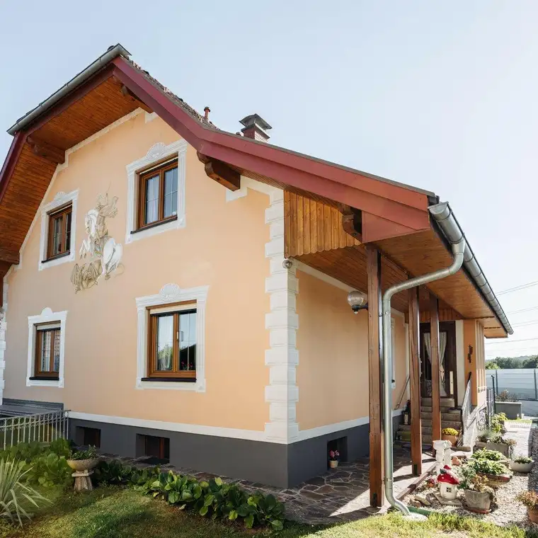 Großes Wohnhaus für ein bis zwei Familien in zentraler Lage von Leibnitz