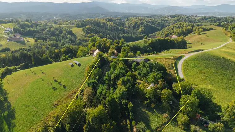 Top-Baugrundstück in sonniger Südhanglage mit Gebäudebestand und Teilungspotenzial in der Südsteiermark