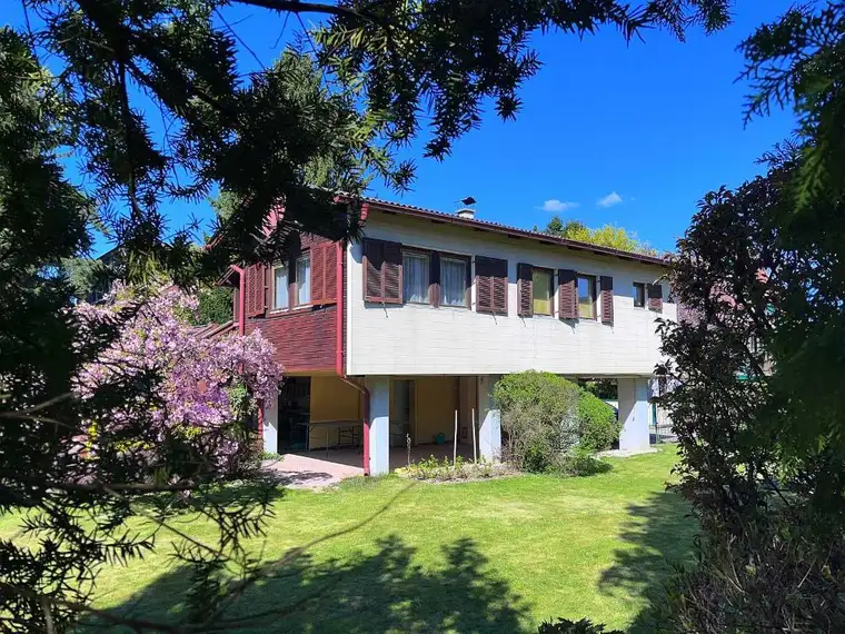 Badesiedlung Altenberg: Ferienhaus auf großer Freizeitliegenschaft