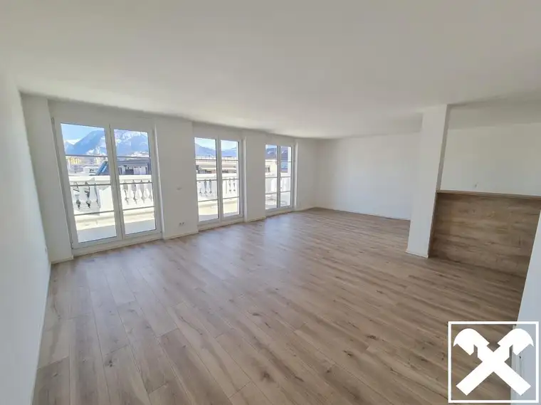 3-Zimmer-Dachgeschoss-Wohnung mit 2 Terrassen