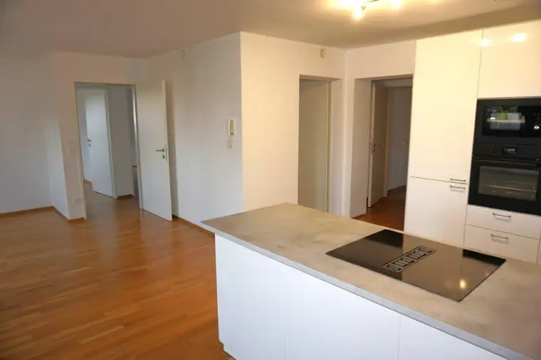 Coole und Gepflegte 4 Zi. Dachgeschosswohnung im Herzen von Thalgau 117 m² Wohnfläche, sehr gute Aufteilung, Lift, 2 PKW-Stellplätze, Kellerabteil