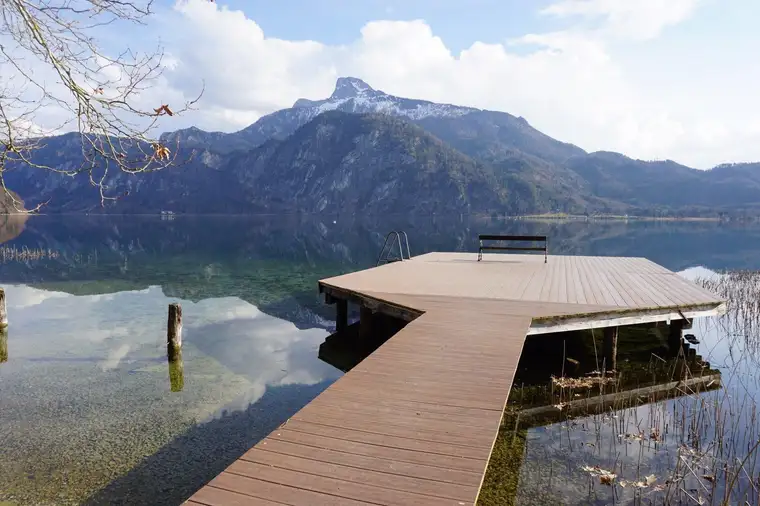 RESERVIERT! - Sommerfrische am Mondsee - 1 Zi. Wohnung mit Loggia - direkt am Mondsee - mit Badeplatznutzung und Badesteg - Sauna - ZWEITWOHNSITZ MÖGLICH