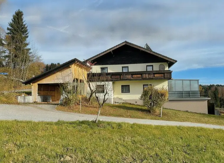 THALGAU - Gemütliches Einfamilienhaus mit Wintergarten, Doppelgarage, Sauna, Solaranlage, Kachelofen uvm.