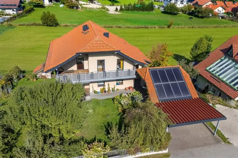Top Zweifamilienhaus in Koppl bei Salzburg mit Einliegerwohnung – 2 Balkone, Garage, Solaranlage und Wohnraumlüftung!
