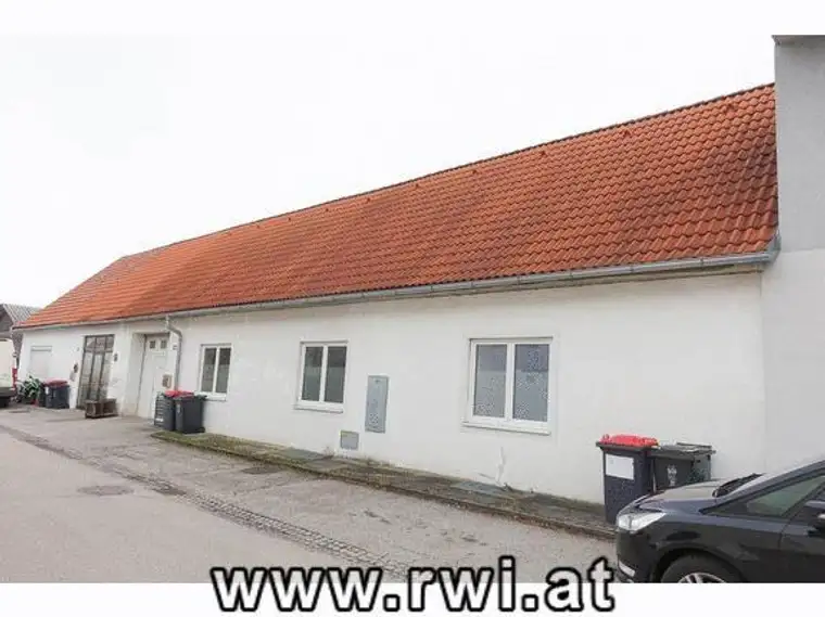 Firmenareal mit Wohnbereich