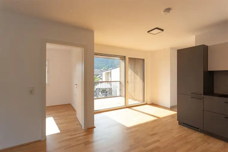 Traumhafte 3-Zimmer-Wohnung mit Loggia im Herzen von Mötz zu verkaufen!
