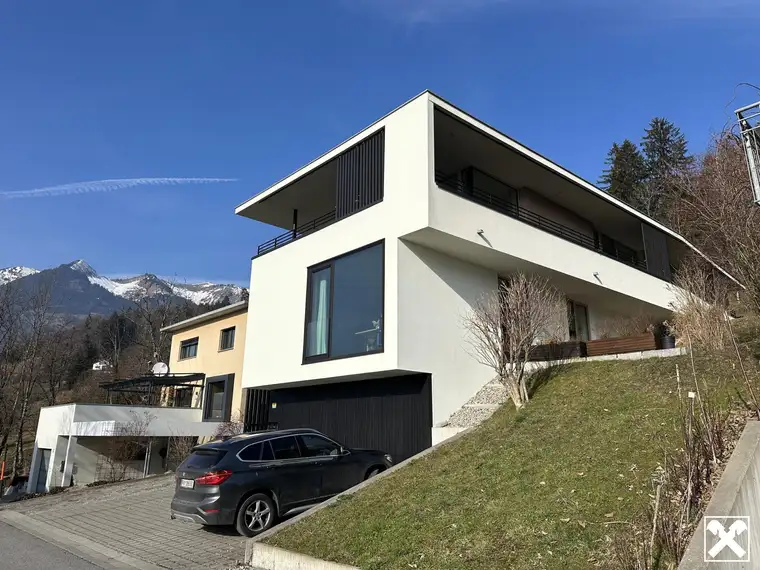 Beeindruckendes Architektenhaus mit Einliegerwohnung!