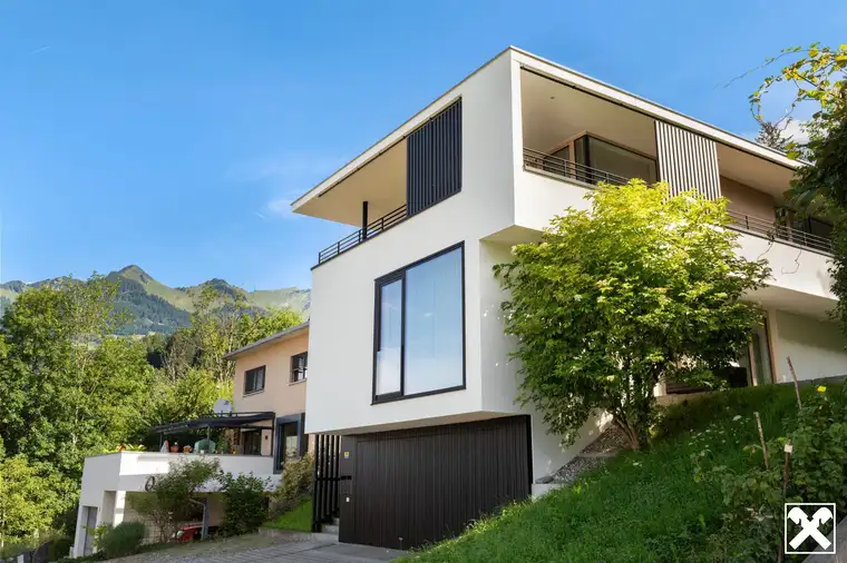 Beeindruckendes Architektenhaus mit Einliegerwohnung!