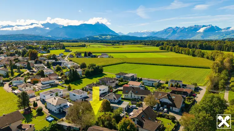 Grenznah &amp; ruhig – Teilbares Grundstück