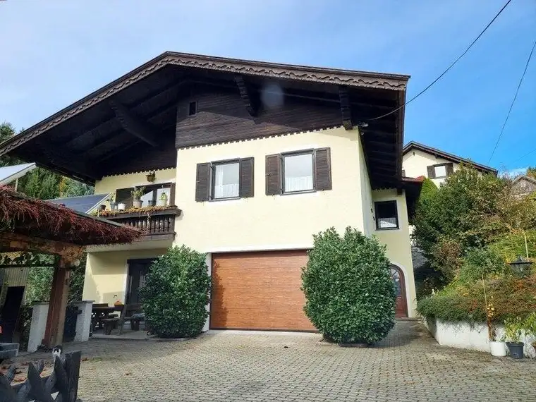 Sackgasse Ein-/Zweifamilienhaus mit Pool - vollunterkellert