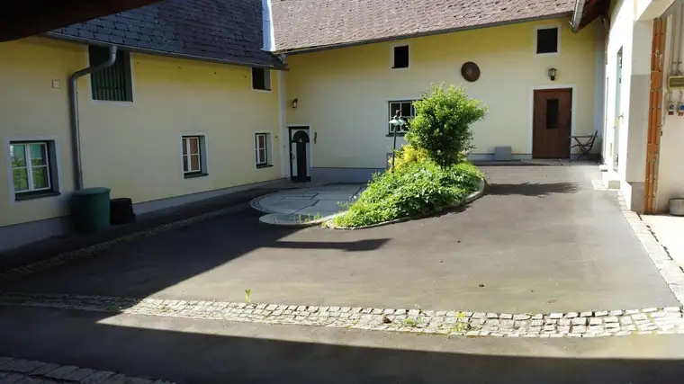 Arbeiten &amp; Wohnen im Speckgürtel von Linz - Hof auf großem Bauland &amp; optionalem Landwirtschaftsgrund