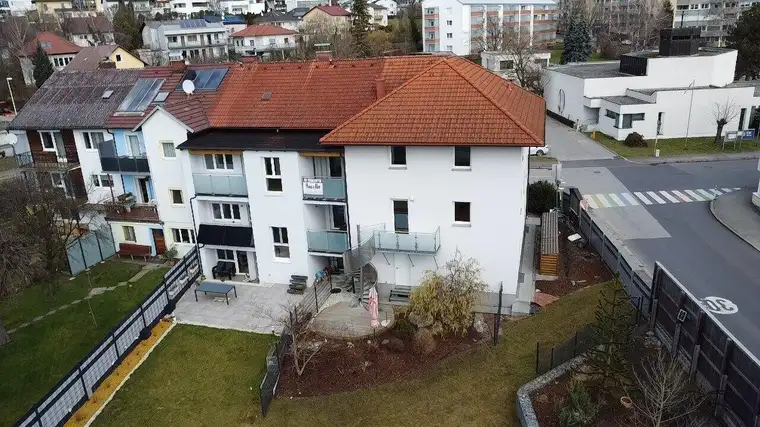 Doppelte Auszeit! Erstbezug nach Sanierung - Zwei Loggien &amp; Top-Anbindung ans Zentrum