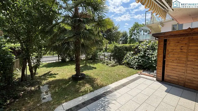 "Leben unter Palmen" 3-Zimmer Gartenwohnung mit Tiefgaragenplatz in Ruhelage
