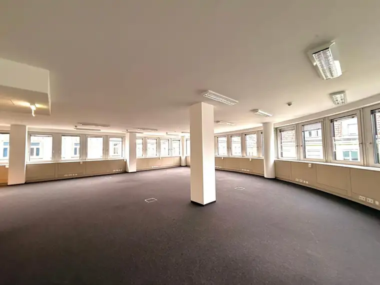 Zentrale Bürofläche mit sehr guter Infrastruktur