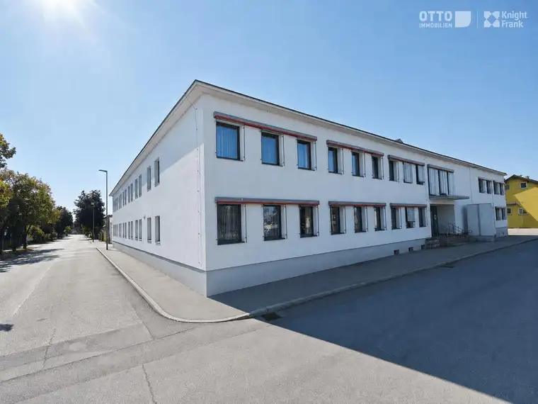 Büro- und Schulungsflächen mit Bestand