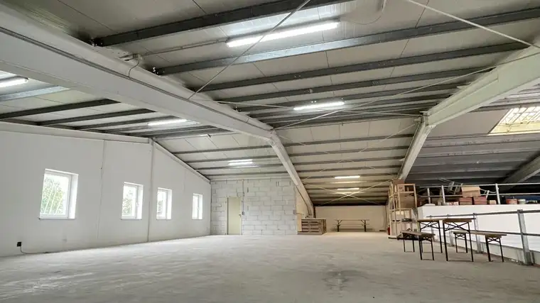 Flexibel einsetzbare Gewerbefläche in Sigharting - Perfekt für Gewerbetreibende - 250 m² Fläche!