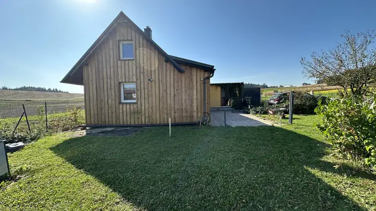 Bungalow mitten im Grünen und ruhiger Lage