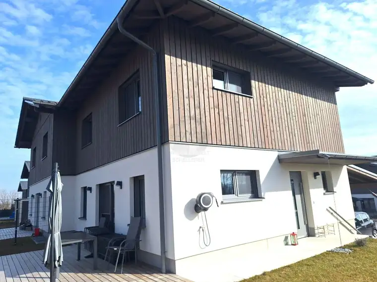 Moderne Doppelhaushälfte in idyllischer Lage- BJ 2024