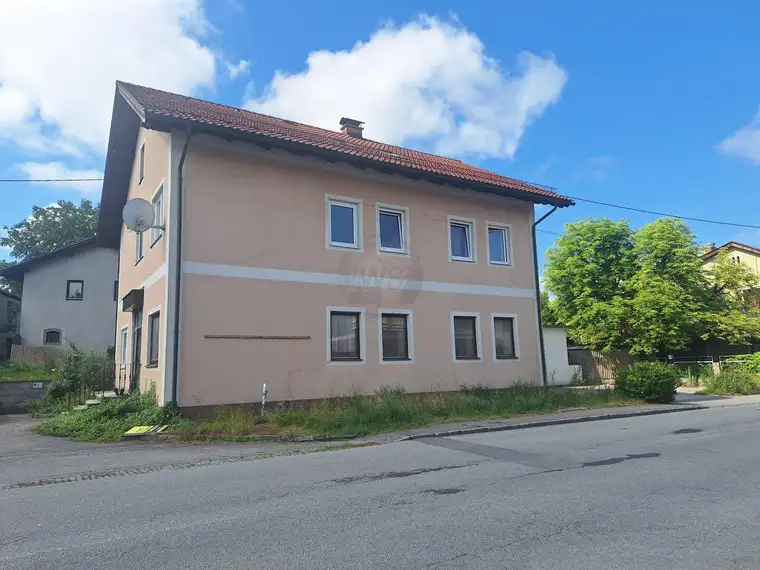 Renditeobjekt auf 3700m2 Kerngebiet im Ortskern von Raab