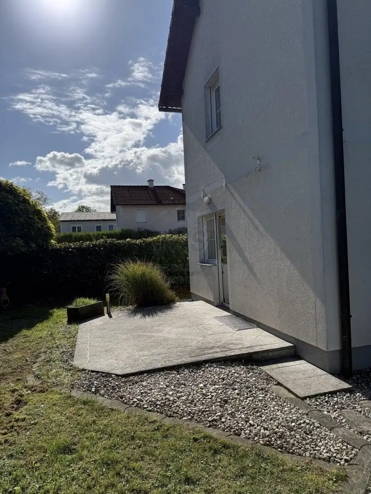 Schönes großzügiges Reihenhaus mit Pool