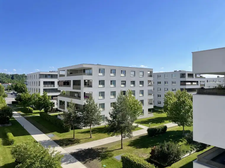 Vermietete Stadtwohnung mit großzügiger Loggia, Klimaanlage &amp; Tiefgaragenplatz in Wels-Lichtenegg