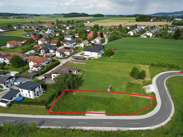 Baugrundstück in Ohlsdorf – Zentrale Lage nahe Pinsdorf und Gmunden – Teilung des Grundstücks möglich