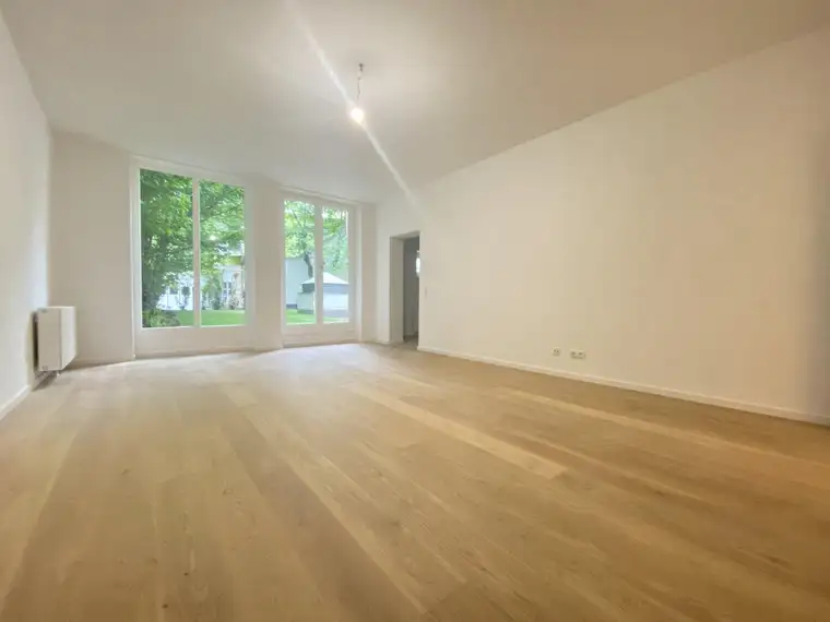Erstbezug - Top Garconniere mit großem Garten - Ruhelage