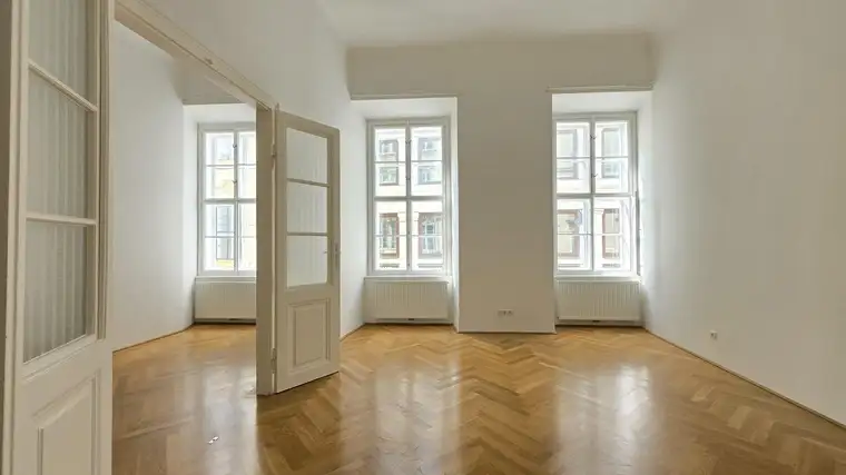 Traumhafte 2-Zimmer-Altbauwohnung in super zentraler Innenstadtlage