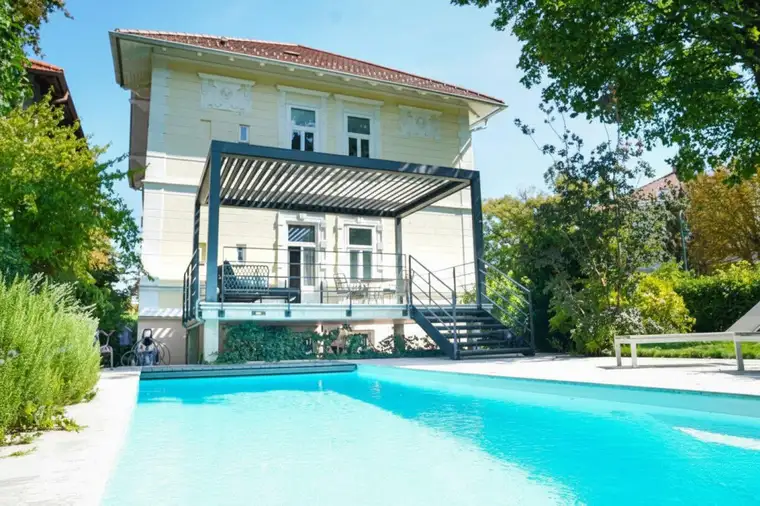 Liebevoll kernsanierte Traumvilla in Top Lage - eine seltene Gelegenheit!