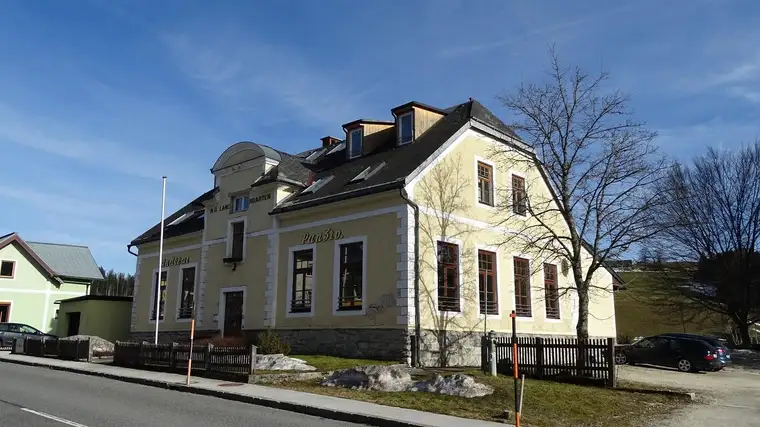 CHARMANTE PENSION IN ANNABERG mit 13 ZIMMERN!