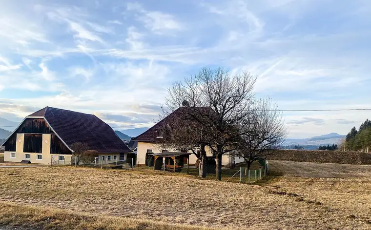 Gewerbegebiet/Landwirtschaft südlich von Feldkirchen