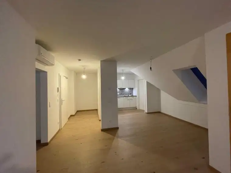 ZEHENSDORF - KLIMATISIERTE 3-ZIMMER-NEUBAU-WOHNUNG - 69m² - BALKON